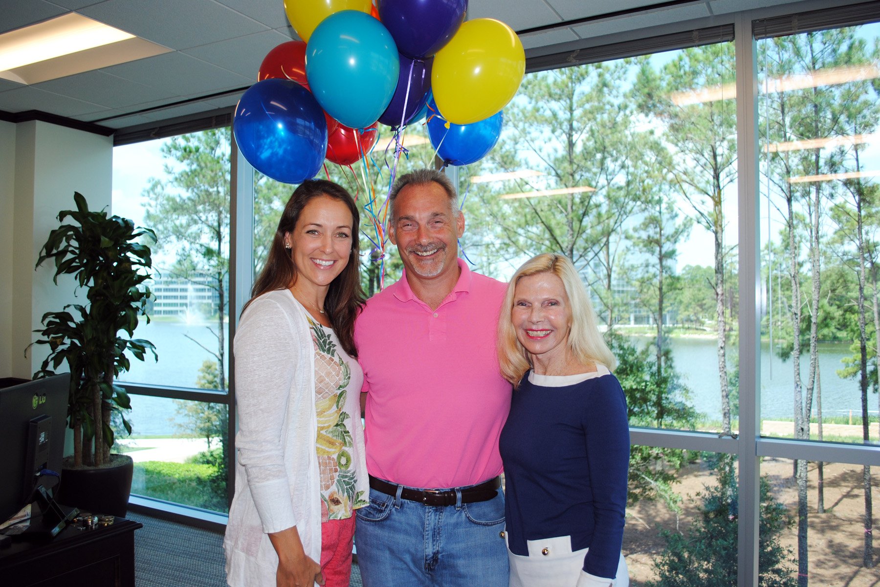 Bret Strong (center)